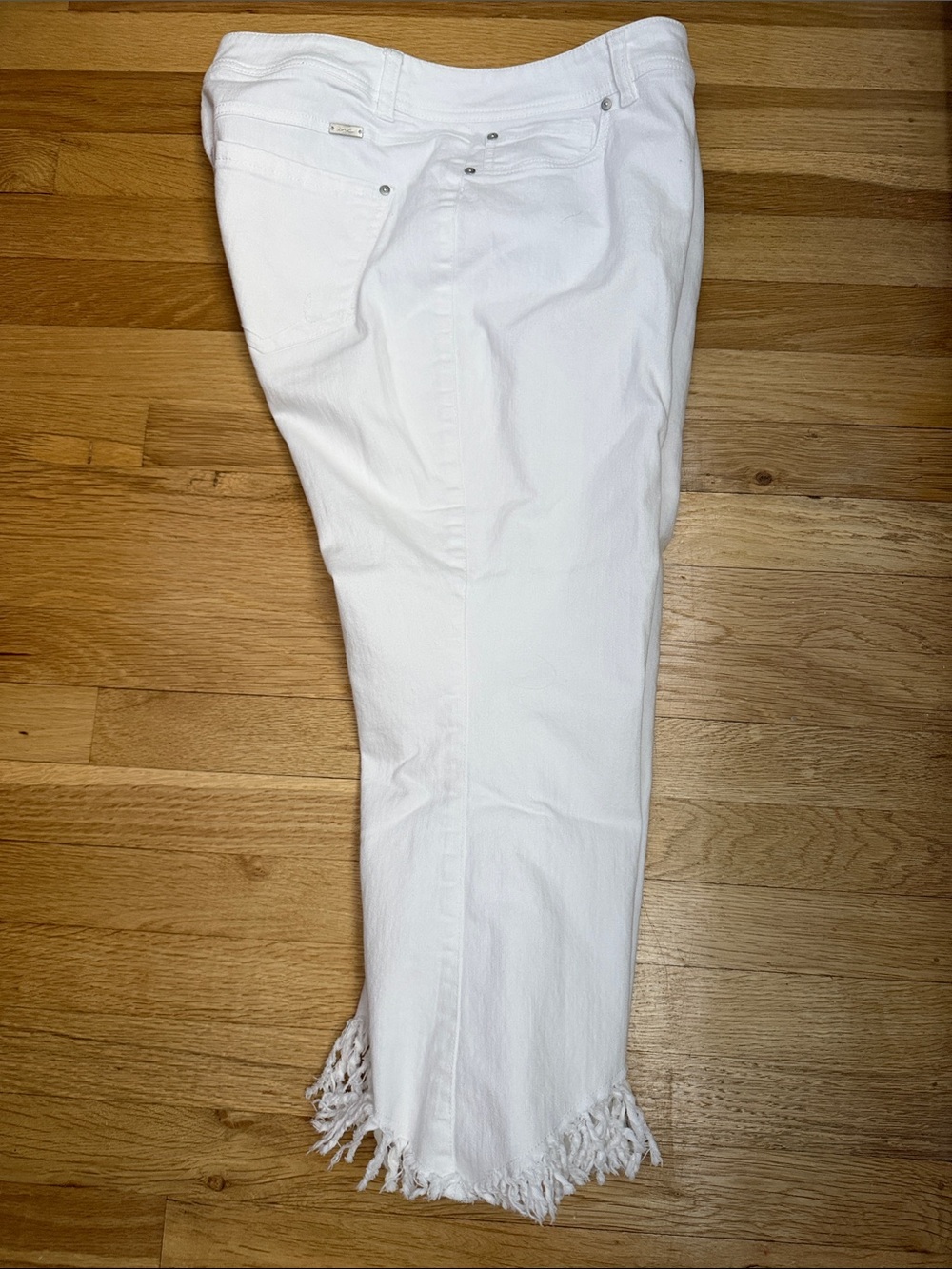 White Frayed Hem Women’s Jeans
